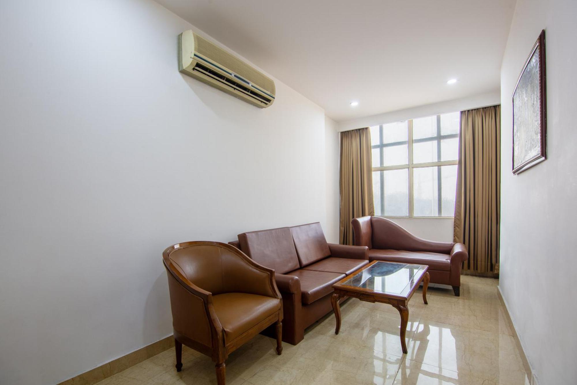 Hotel Lohmod At National Highway 8 - Free Airport Transffer New Delhi Exteriör bild