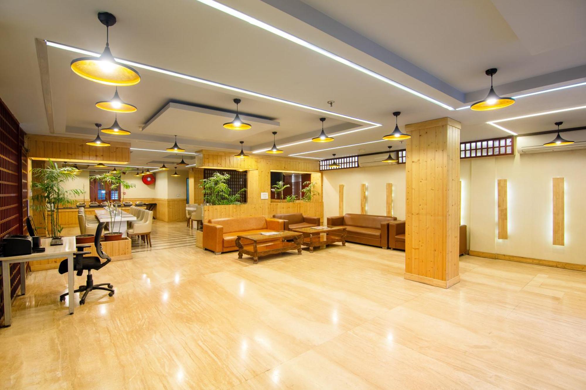 Hotel Lohmod At National Highway 8 - Free Airport Transffer New Delhi Exteriör bild