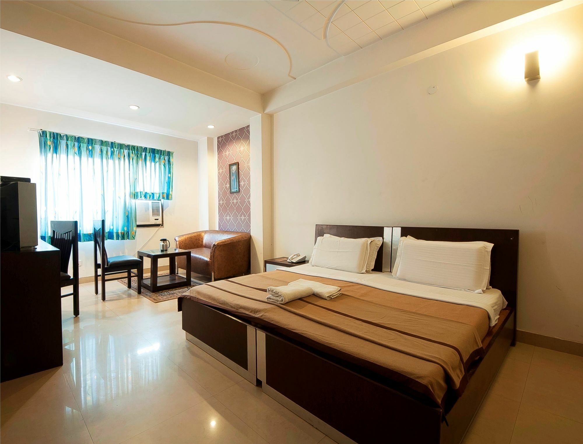 Hotel Lohmod At National Highway 8 - Free Airport Transffer New Delhi Exteriör bild